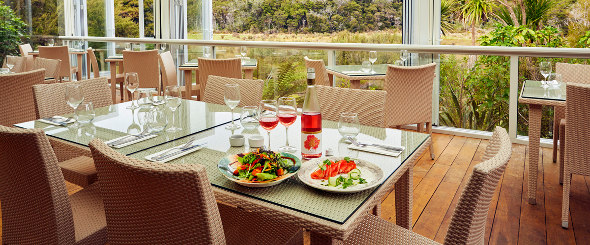 Awaroa Lodge diningbanner