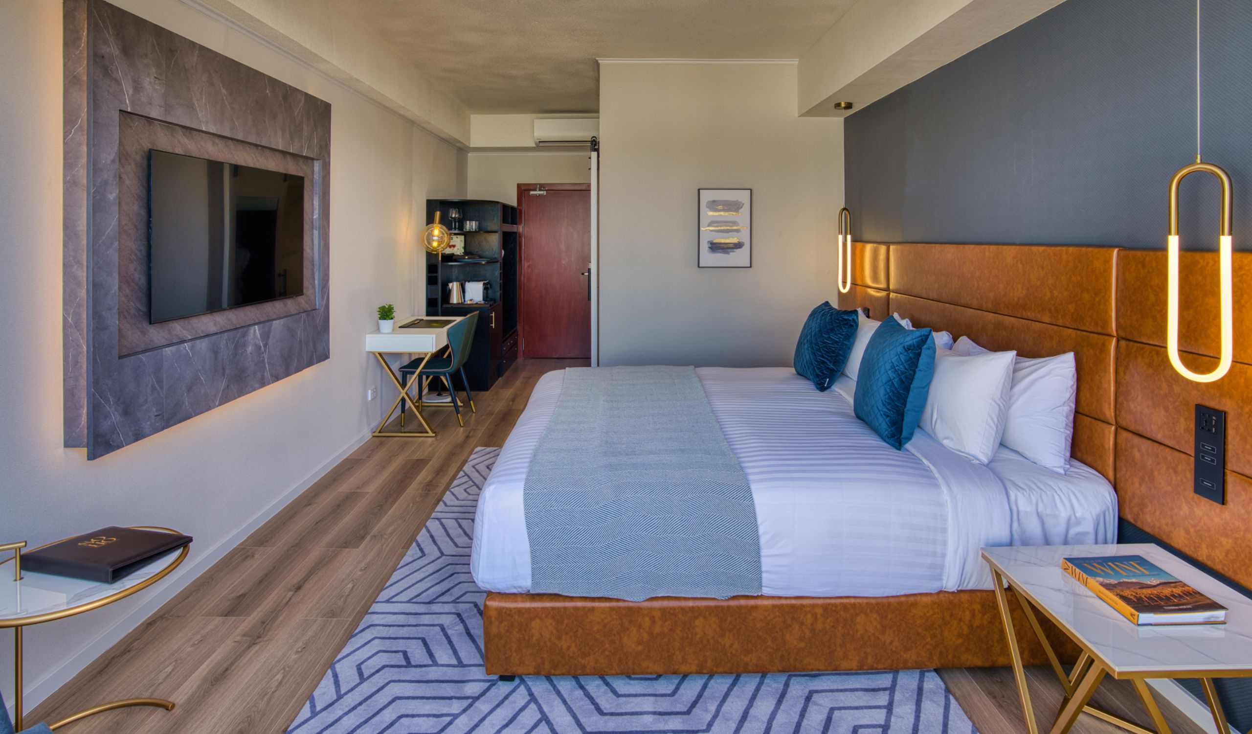 SOHO Hotel Spa Suite room